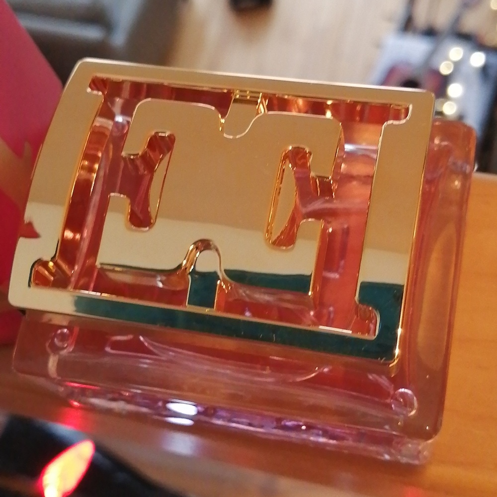 Escada Especially Eau de Parfum 50ml - Picture 3 of 5
